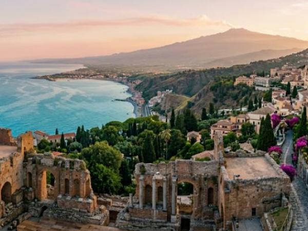 Things to Do in Taormina, Sicily: 10 Spots Worth Your Time photo